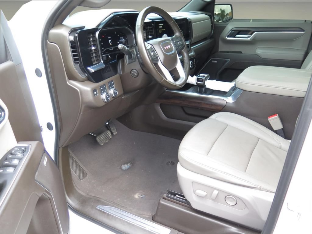 Used 2025 GMC Sierra 1500 SLT w/ SLT Premium Plus Package AWD/4WD image 10