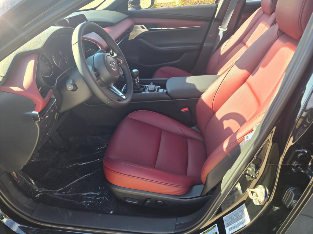 New 2026 MAZDA MAZDA3 2.5 S Hatchback w/ Premium Pkg FWD image 16