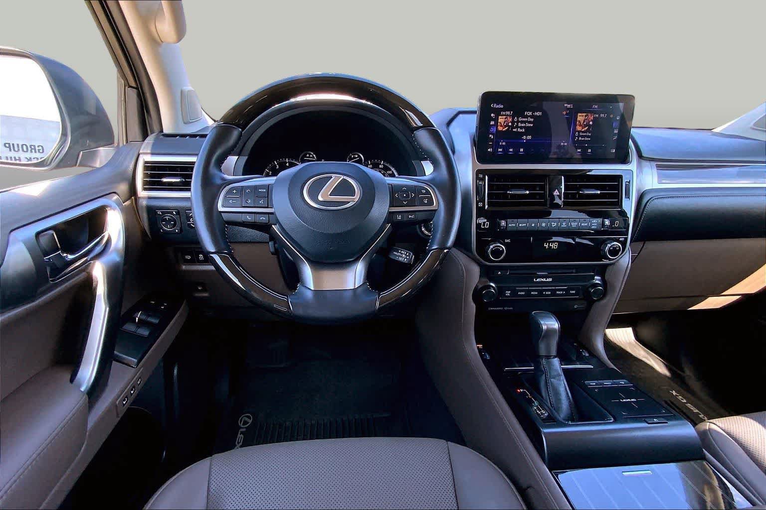 Used 2023 Lexus GX 460 Premium w/ Premium Package AWD/4WD image 6