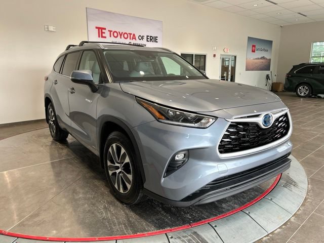 Used 2021 Toyota Highlander XLE