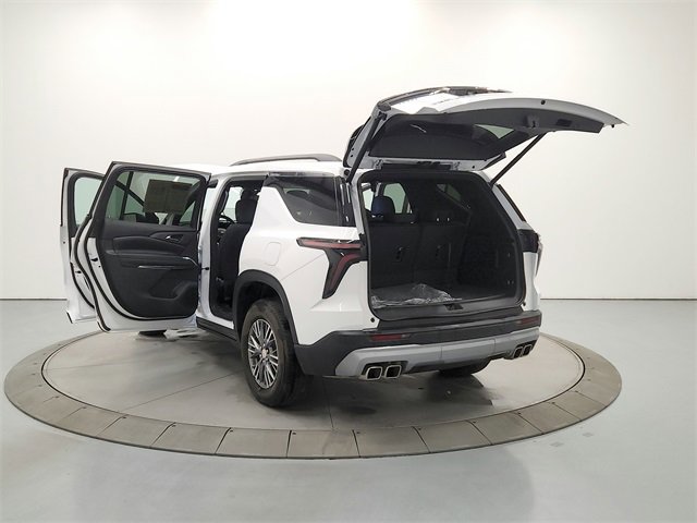 Used 2025 Chevrolet Traverse LT w/ LPO, Floor Liner Package image 13