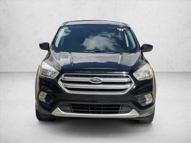 Used 2017 Ford Escape SE image 2