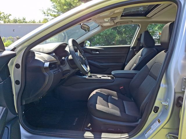 Used 2024 Nissan Altima 2.5 SV w/ SV Premium Package FWD image 13