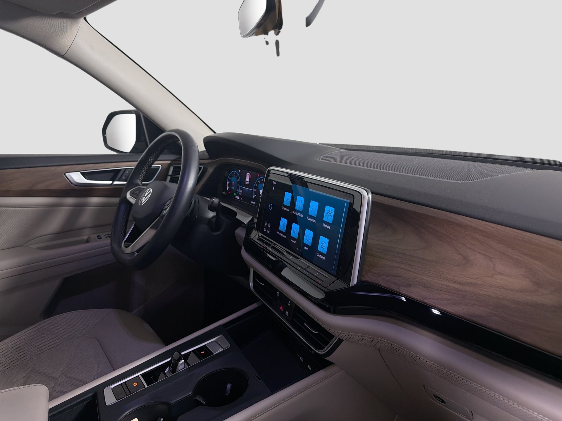 Certified 2024 Volkswagen Atlas SE FWD image 28