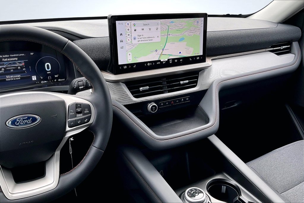 New 2026 Ford Explorer Active RWD image 6