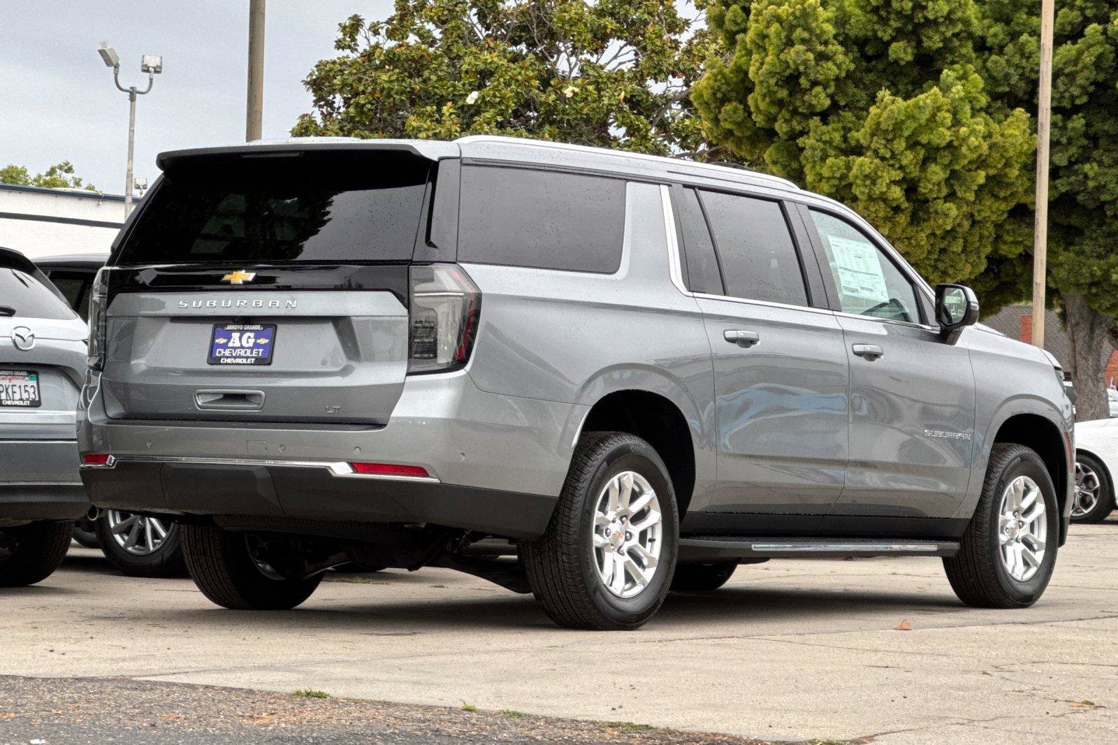 New 2026 Chevrolet Suburban LT w/ Comfort Package AWD/4WD image 6