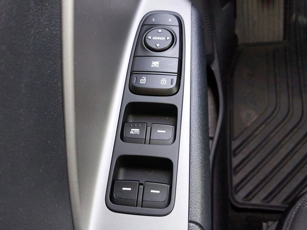 Used 2019 Kia Niro LX FWD image 19