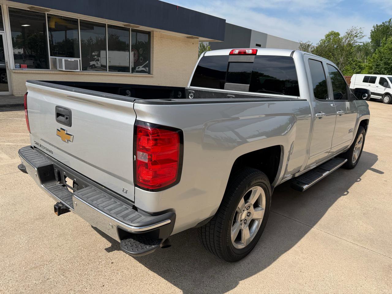 Used 2016 Chevrolet Silverado 1500 LT w/ Texas Edition RWD image 5