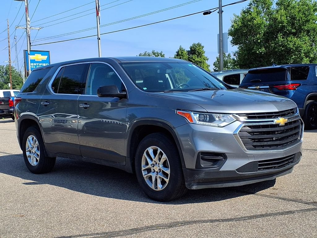 Used 2019 Chevrolet Traverse LS FWD image 3