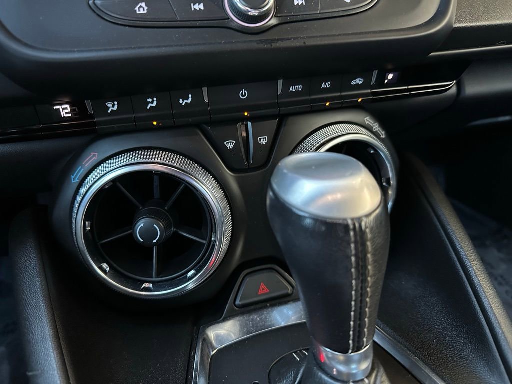 Used 2021 Chevrolet Camaro LT image 21