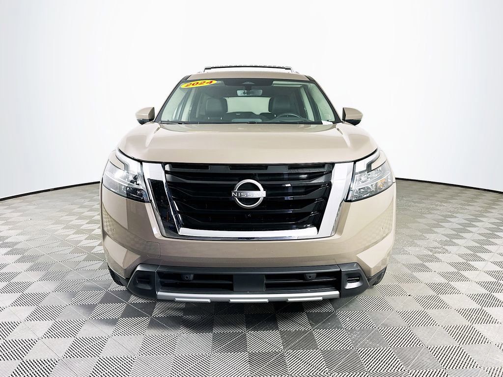 Certified 2024 Nissan Pathfinder Platinum image 4