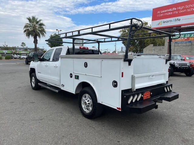 Used 2015 Chevrolet Silverado 2500 LT w/ LT Convenience Package image 5