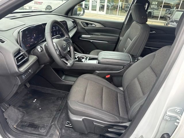Used 2024 Chevrolet Traverse LS w/ Midnight/Sport Edition AWD/4WD image 19