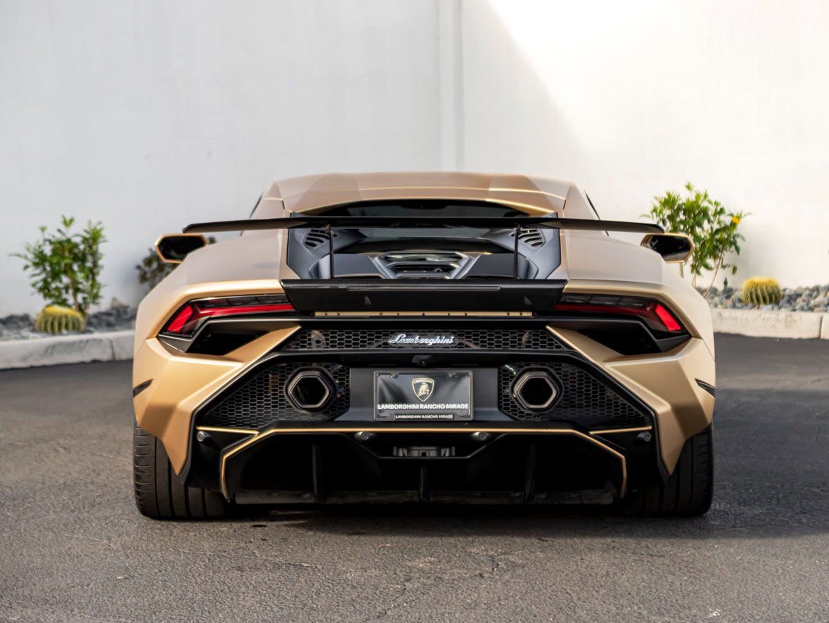 Used 2023 Lamborghini Huracan Tecnica image 8