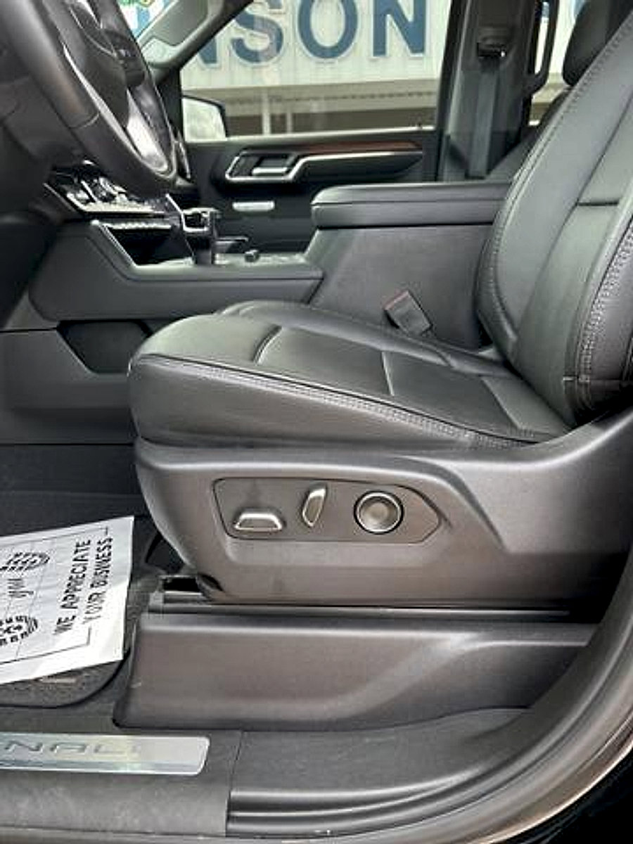 Used 2024 GMC Sierra 1500 Denali w/ Technology Package image 15