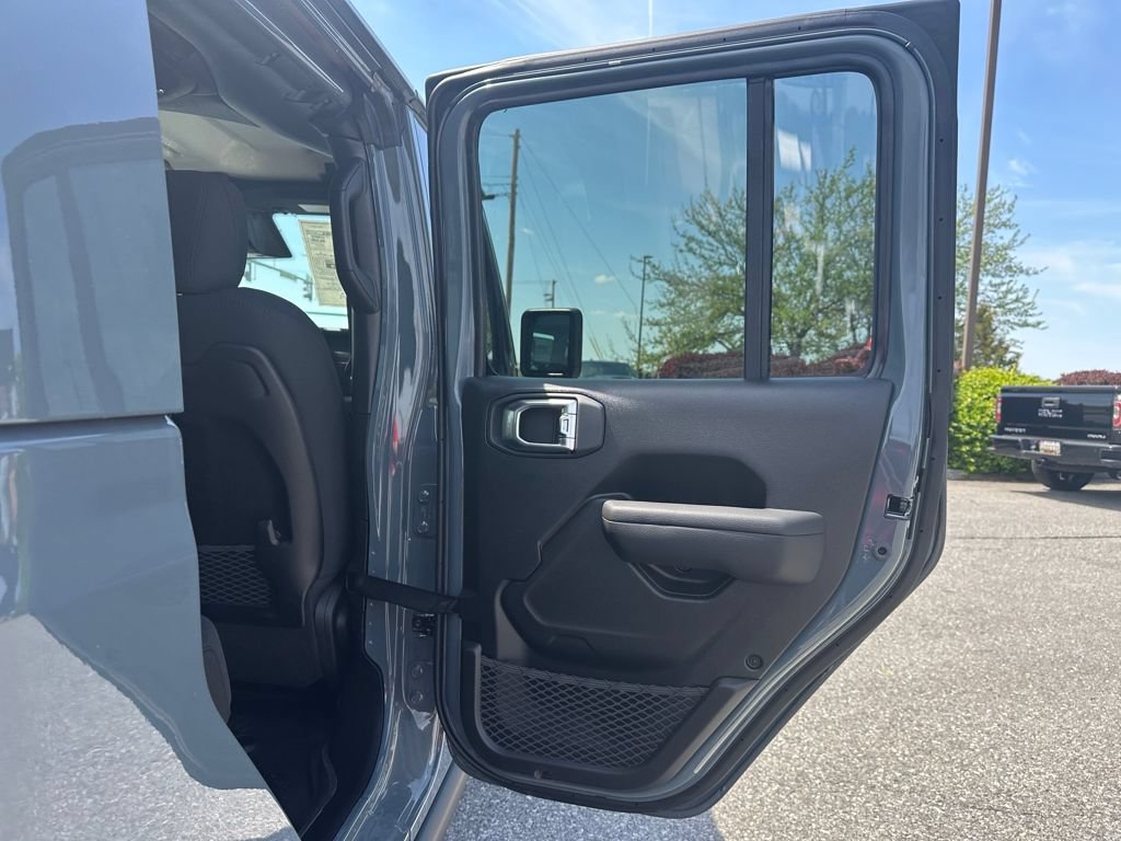New 2026 Jeep Gladiator Mojave AWD/4WD image 14