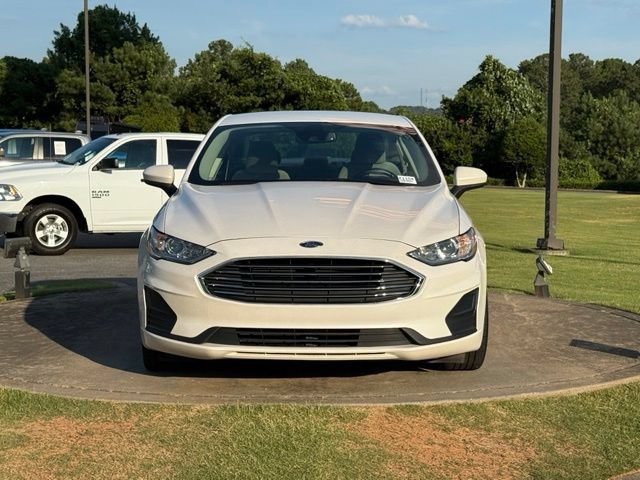 Used 2020 Ford Fusion SE FWD image 2
