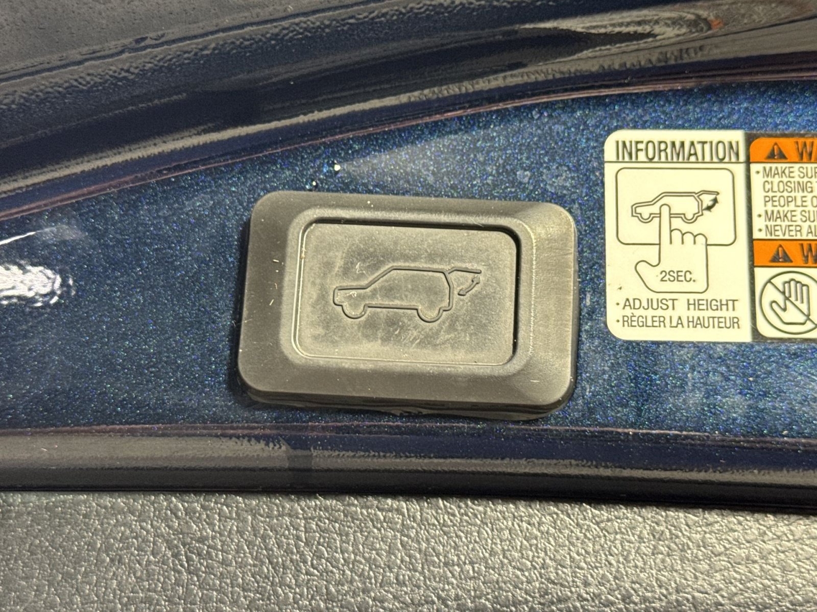 Used 2017 Toyota RAV4 Platinum AWD/4WD image 38