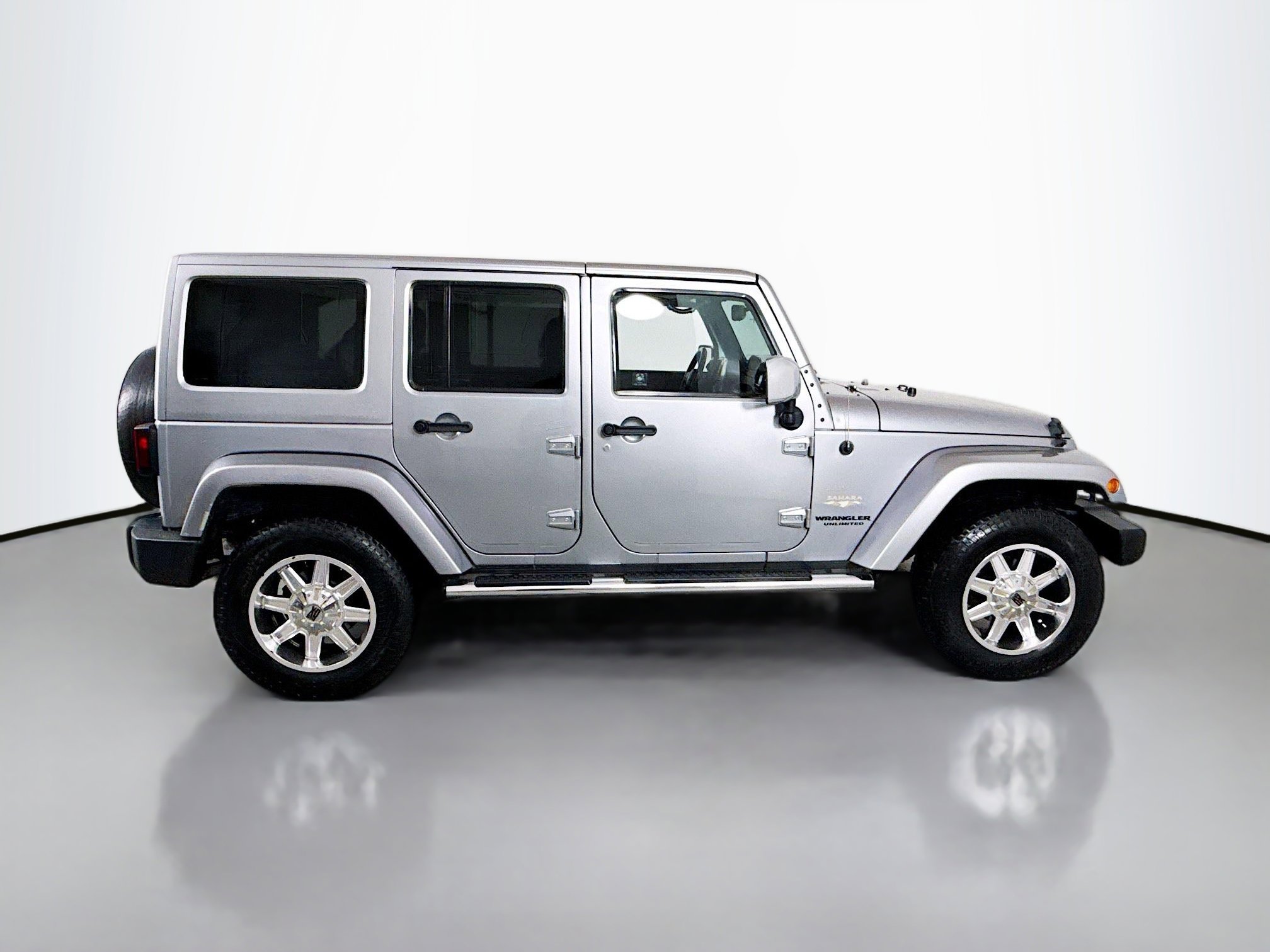 Used 2013 Jeep Wrangler Unlimited Sahara w/ Dual Top Group image 8
