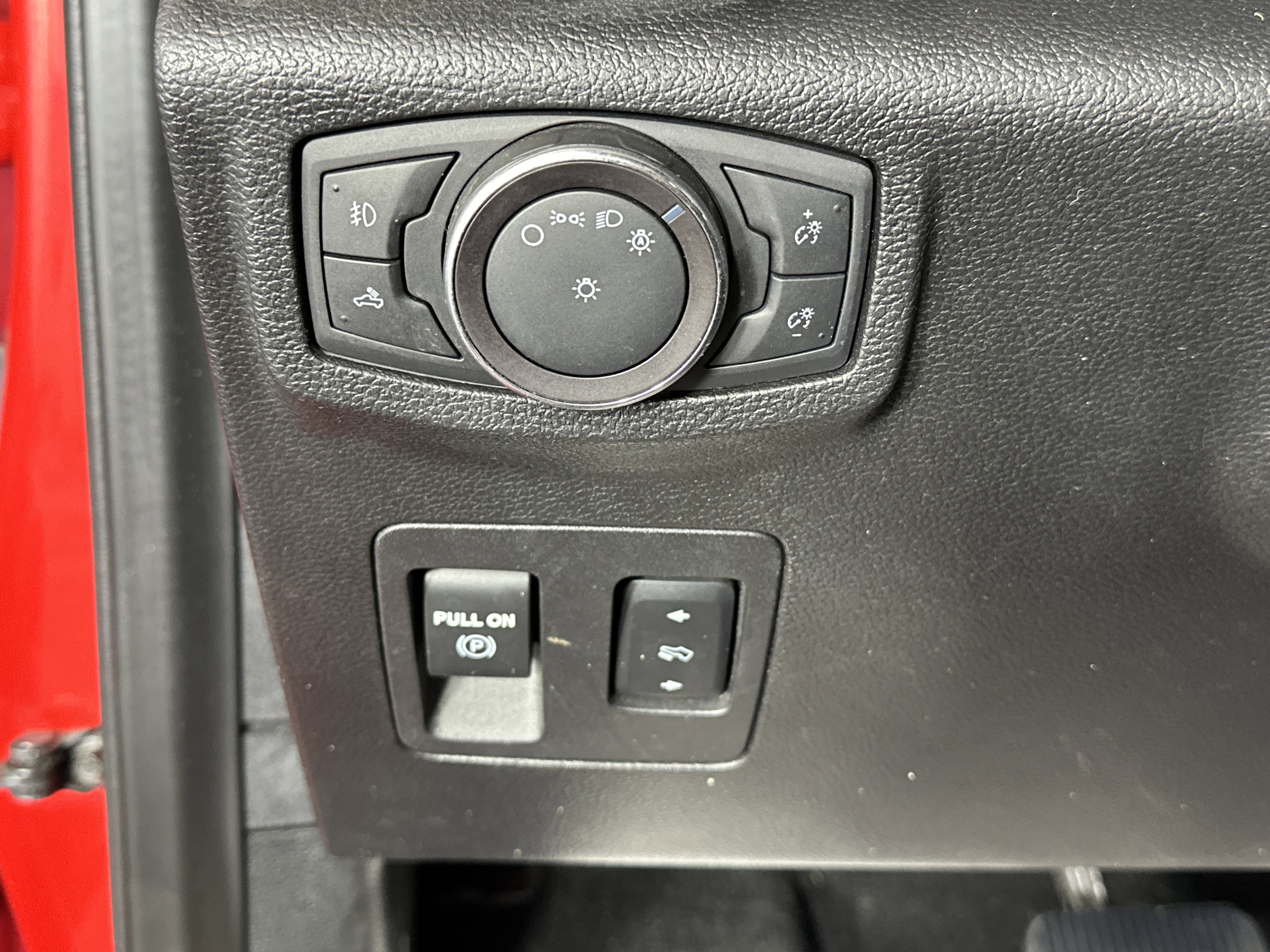 Used 2019 Ford F150 Lariat w/ Equipment Group 502A Luxury image 33