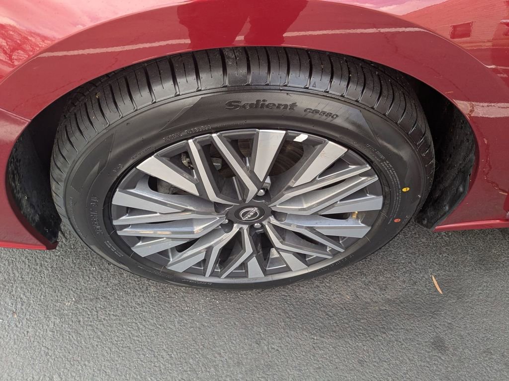 Used 2024 Nissan Altima 2.5 SV image 34