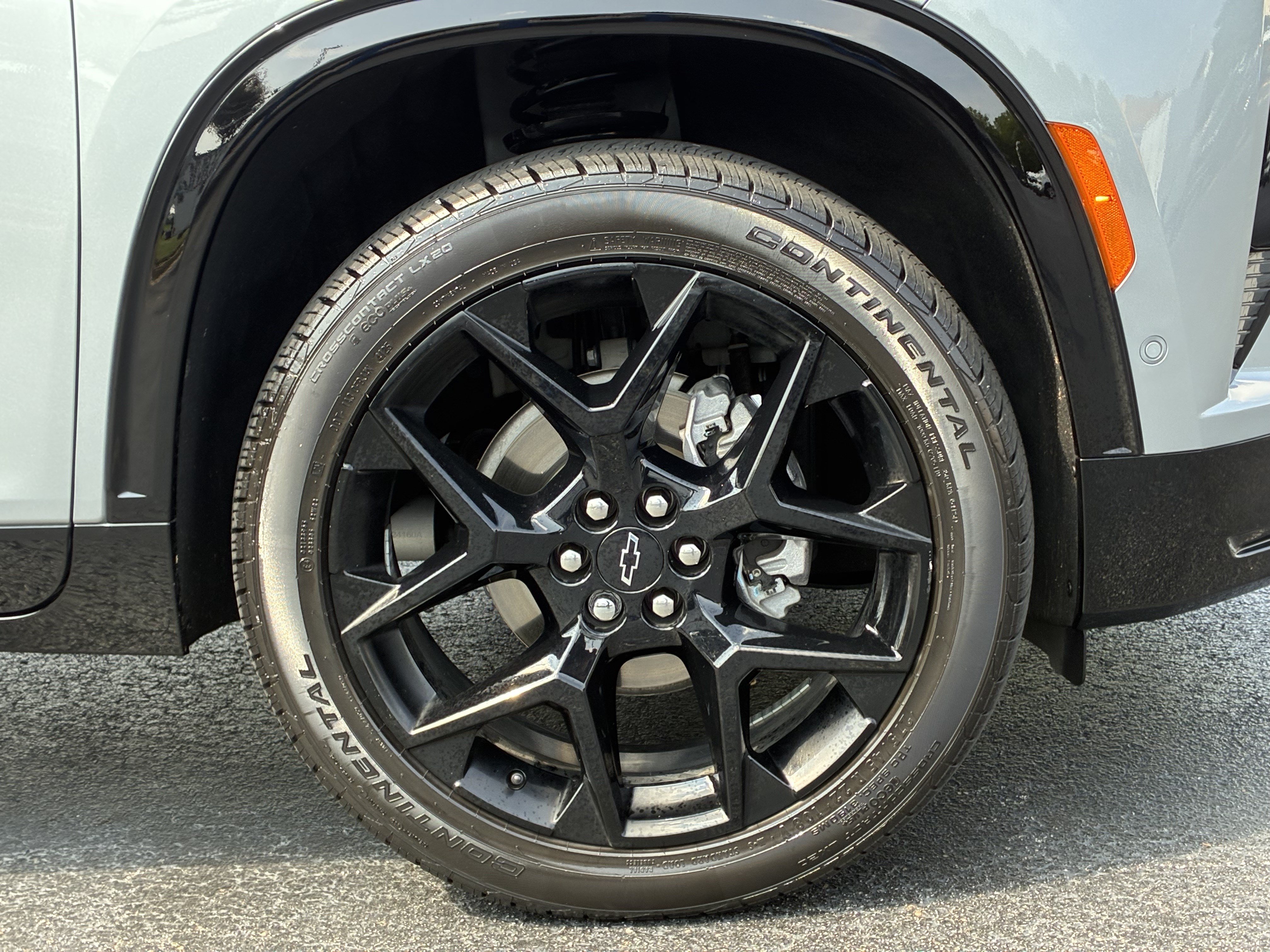 Used 2024 Chevrolet Traverse RS FWD image 6