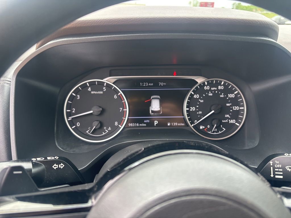 Used 2022 Nissan Rogue SV AWD/4WD image 12