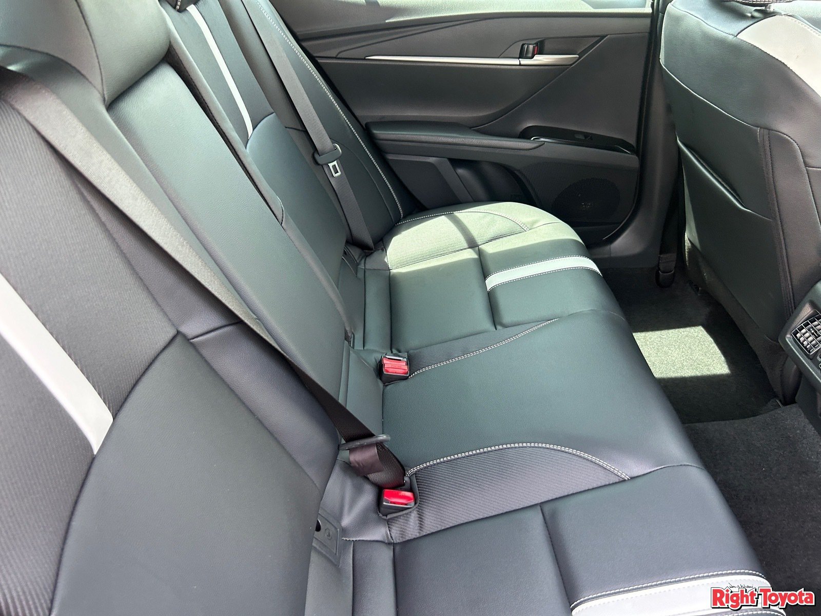 New 2026 Toyota Camry SE w/ Convenience Package FWD image 15