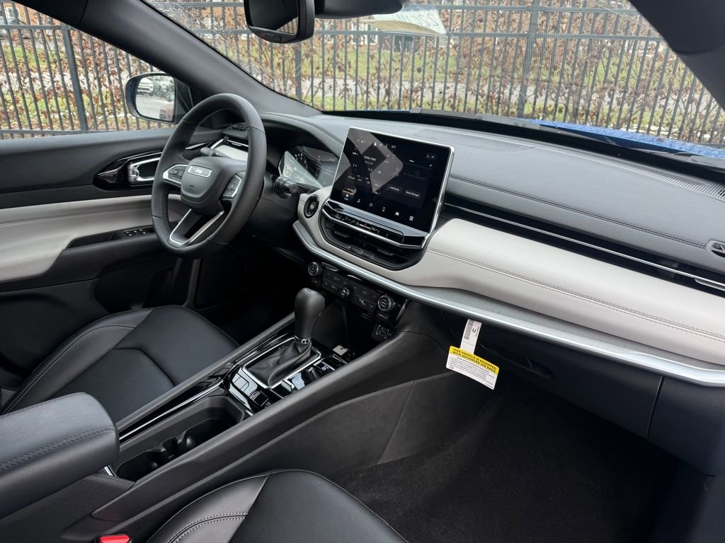 New 2026 Jeep Compass Limited image 12