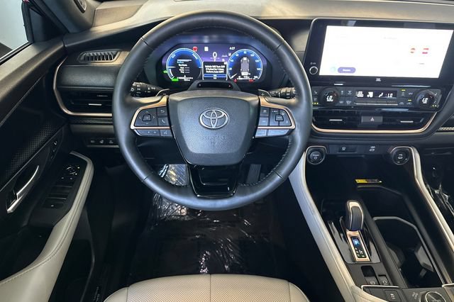 Certified 2026 Toyota Grand Highlander AWD Hybrid image 18