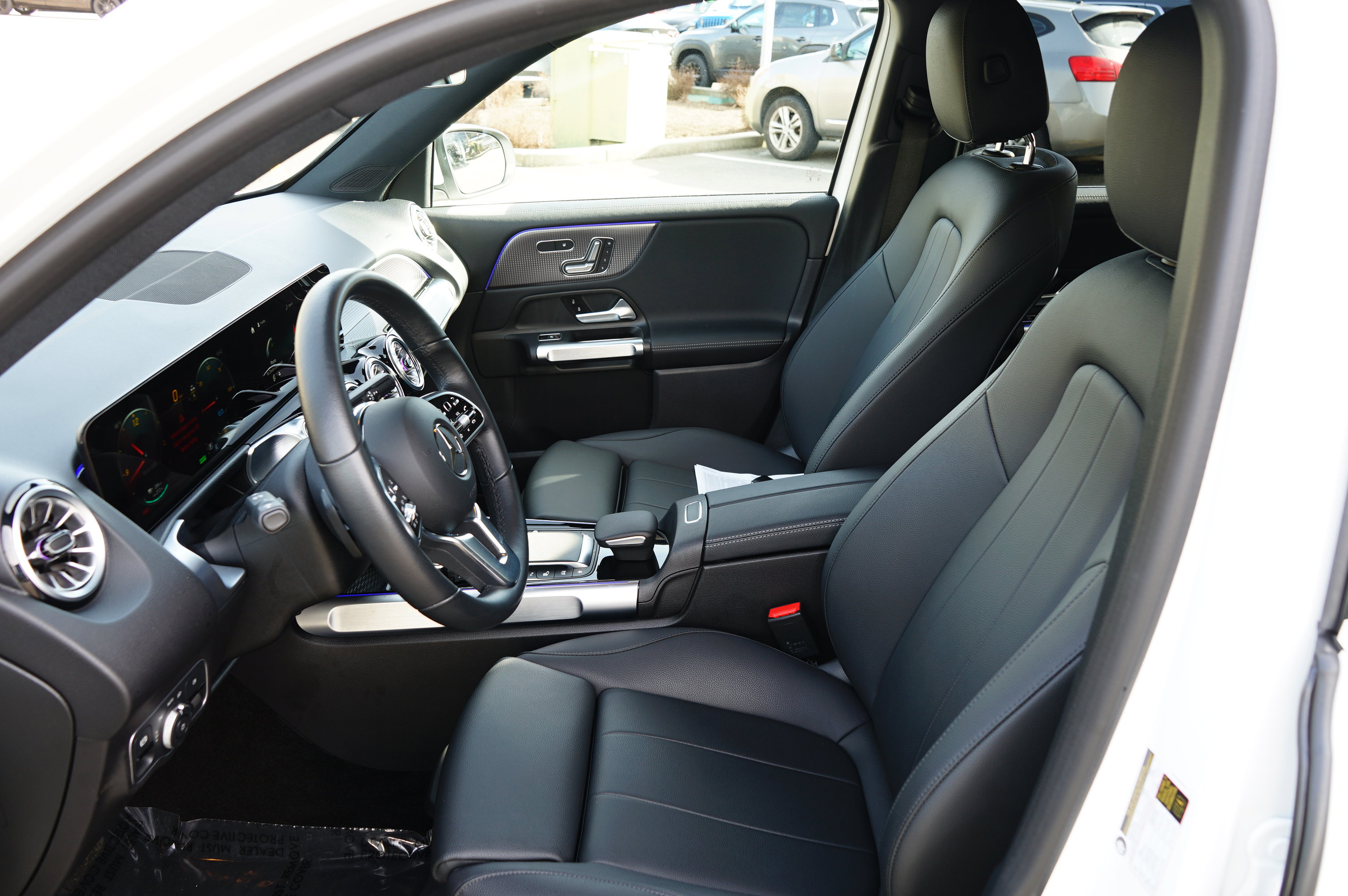 Used 2023 Mercedes-Benz EQB 300 4MATIC image 22