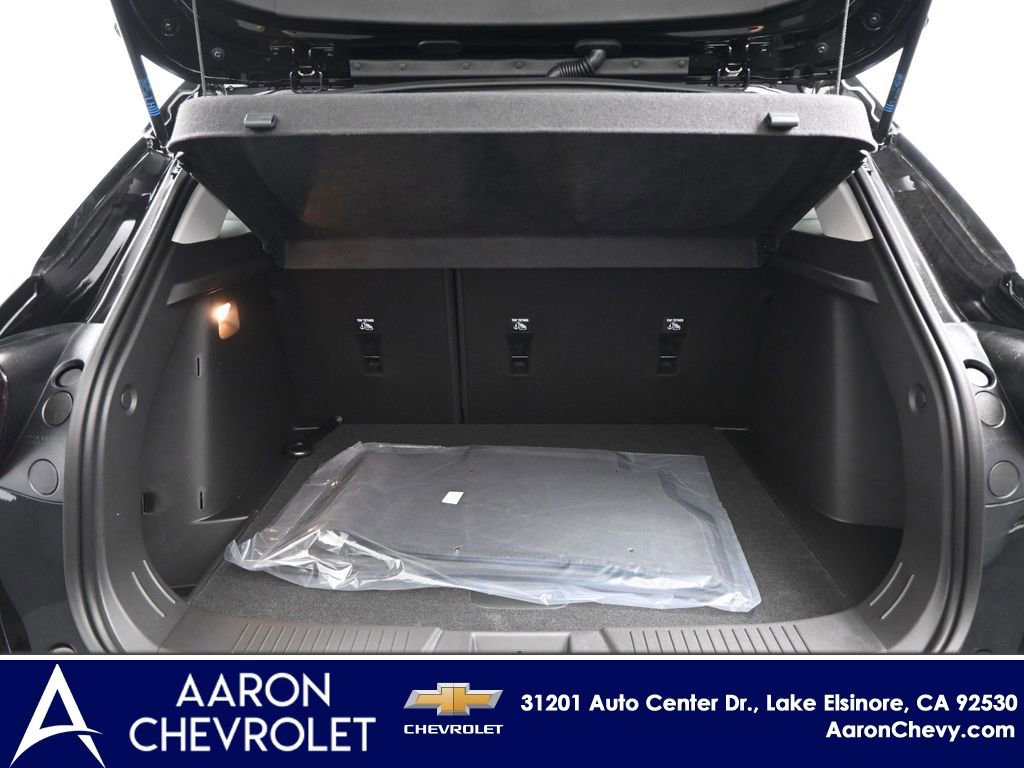 New 2026 Chevrolet Trax LT w/ Sunroof Package FWD image 31