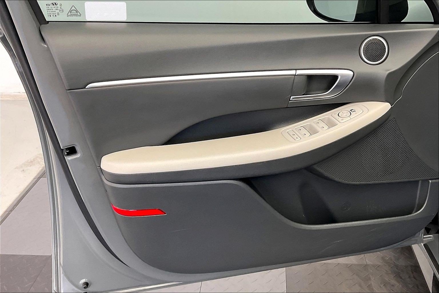 Used 2023 Hyundai Sonata SEL w/ Cargo Package FWD image 25