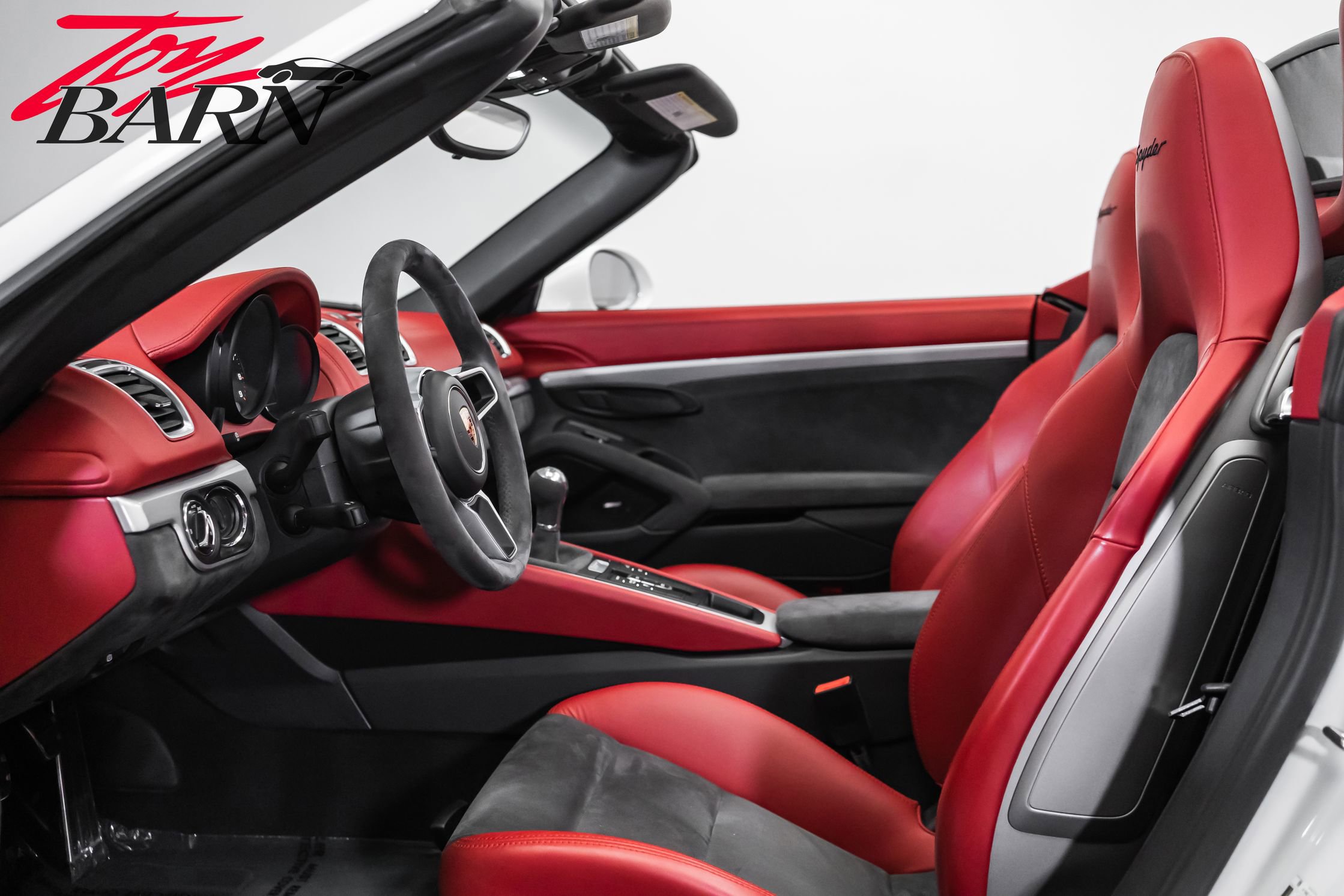 Used 2016 Porsche Boxster Spyder RWD image 35