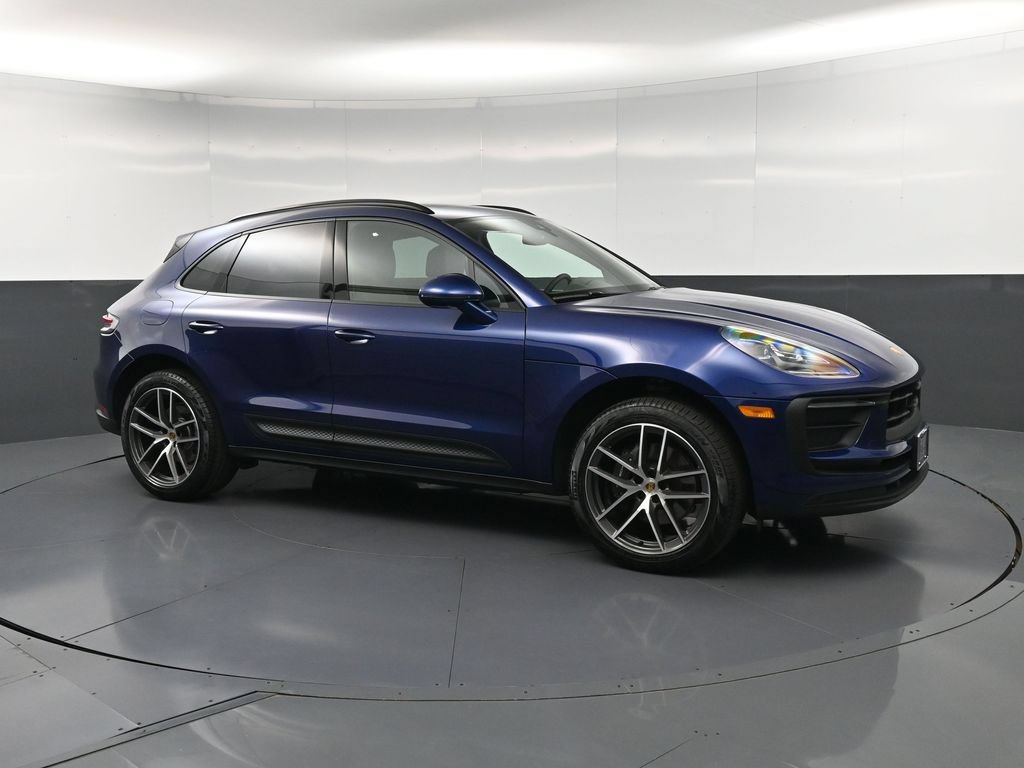 Certified 2026 Porsche Macan AWD/4WD image 11