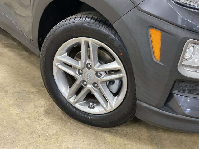 Used 2021 Hyundai Kona SE image 11