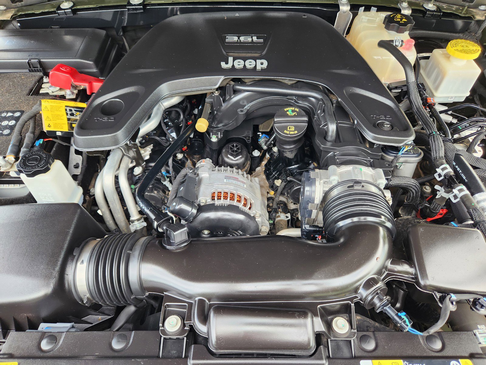 Used 2021 Jeep Gladiator Willys AWD/4WD image 23