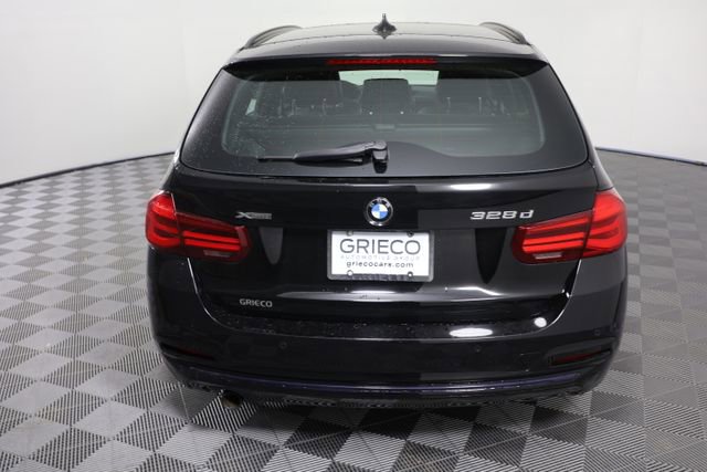 Used 2018 BMW 328d xDrive Wagon AWD/4WD image 7
