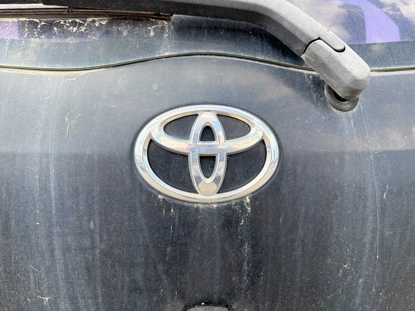 Used 2007 Toyota Yaris 2-Door Hatchback FWD image 6
