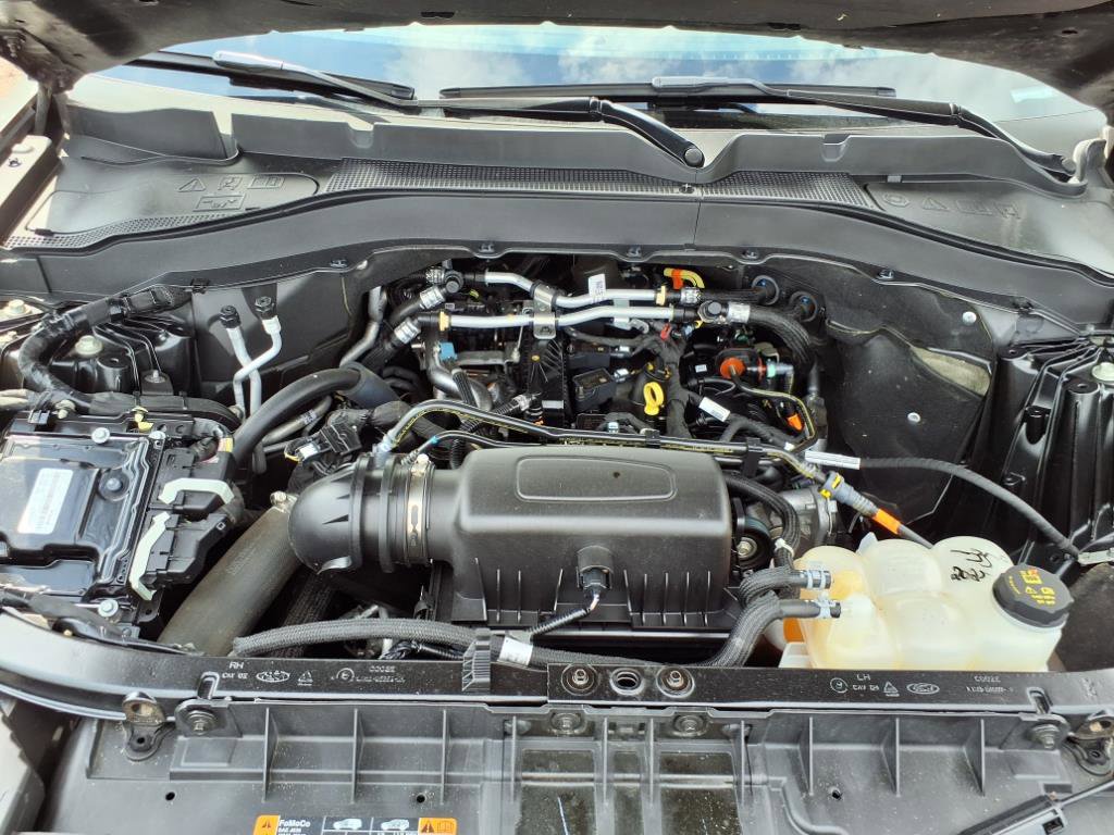 Used 2023 Ford Explorer XLT w/ Equipment Group 202A AWD/4WD image 13