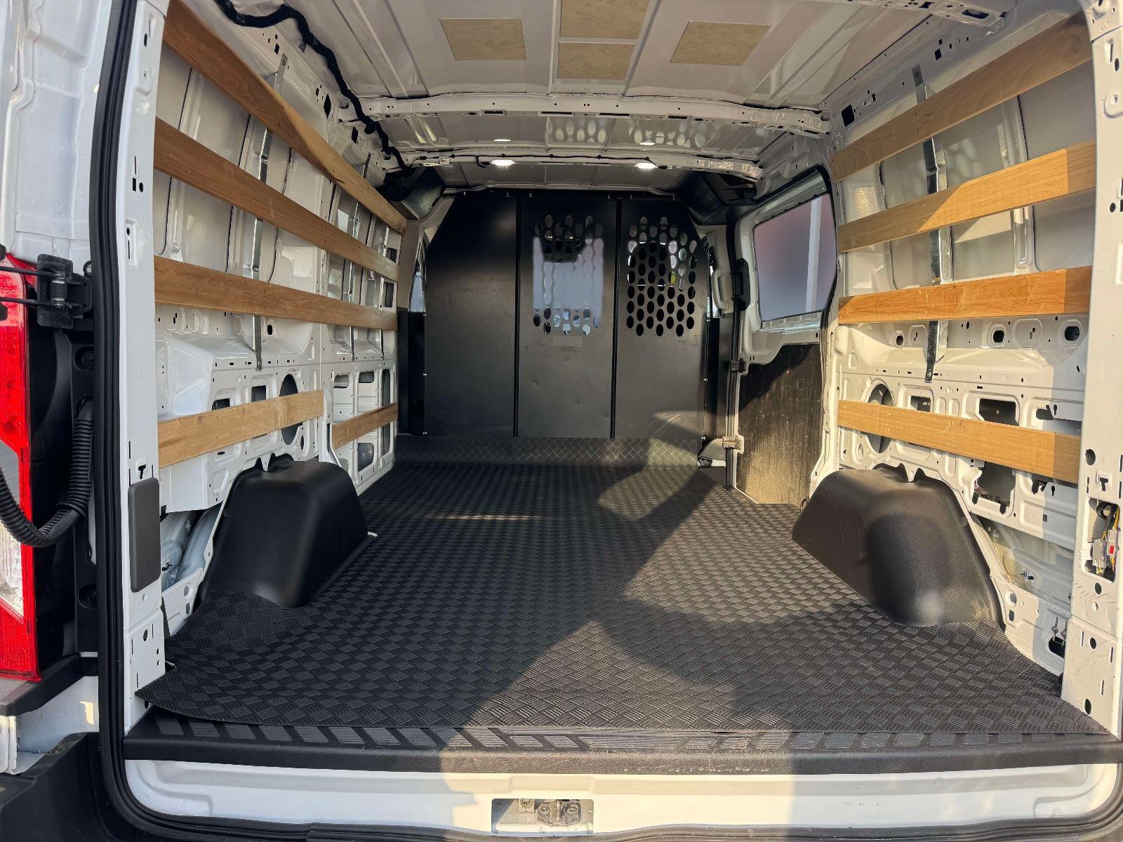 Used 2025 Ford Transit 250 Low Roof w/ Exterior Upgrade Package RWD image 17