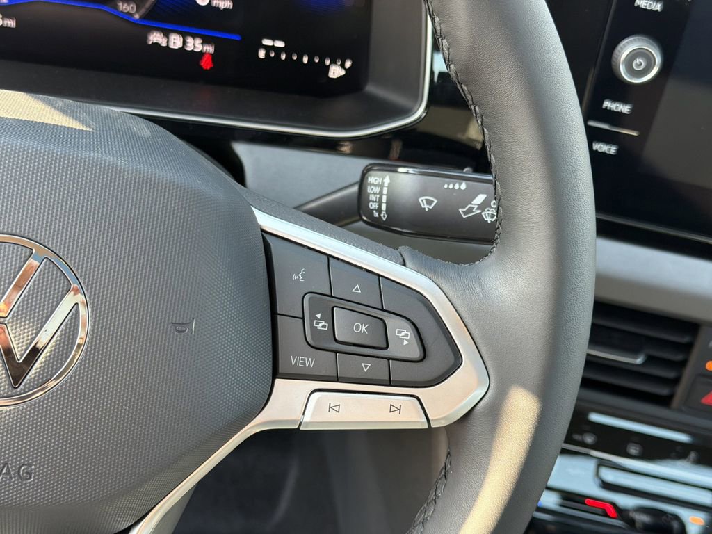 New 2026 Volkswagen Jetta SE FWD image 24