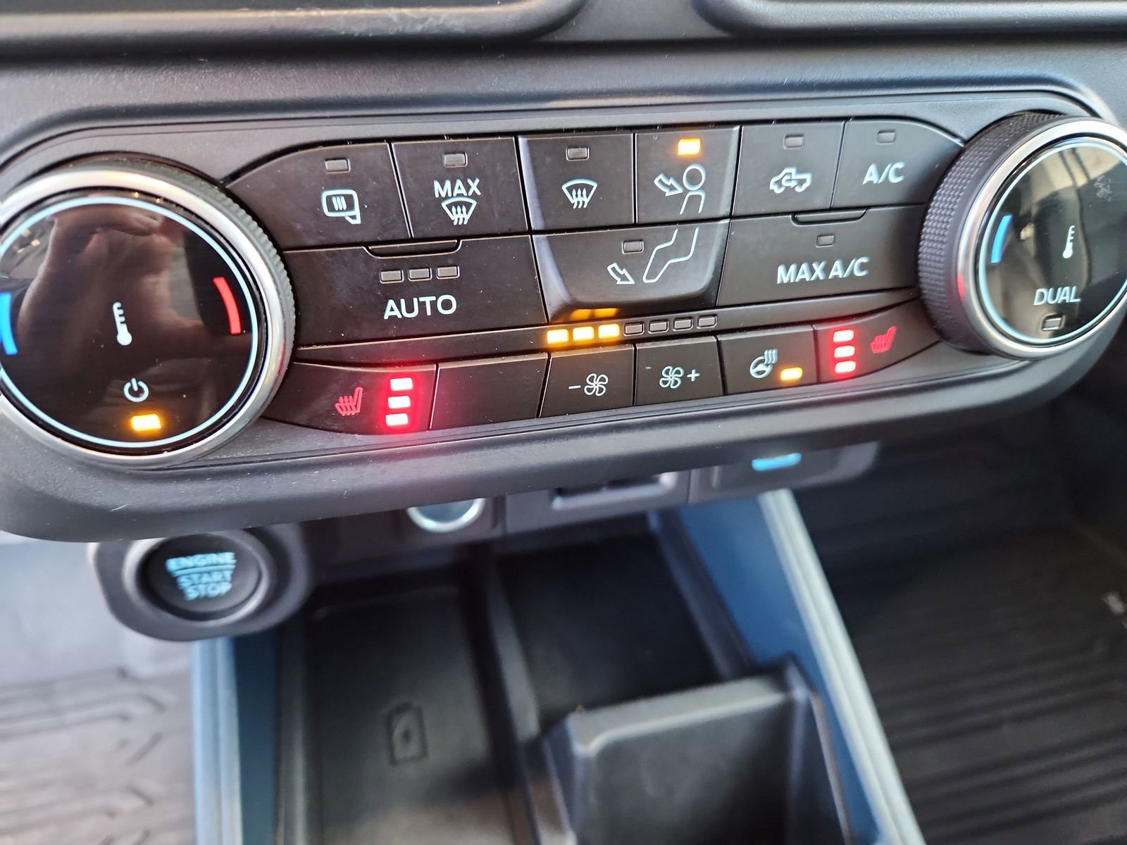 Used 2024 Ford Maverick Lariat w/ Black Appearance Package image 24