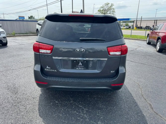 Used 2016 Kia Sedona SX image 8