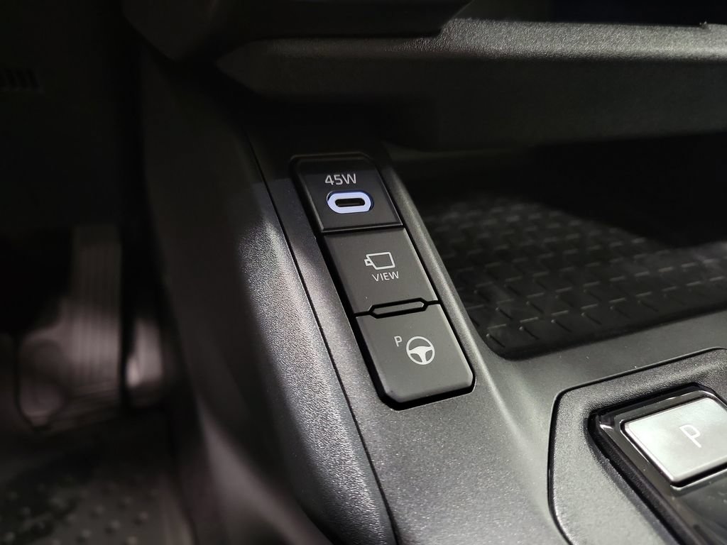 Used 2026 Toyota RAV4 Limited AWD/4WD image 19