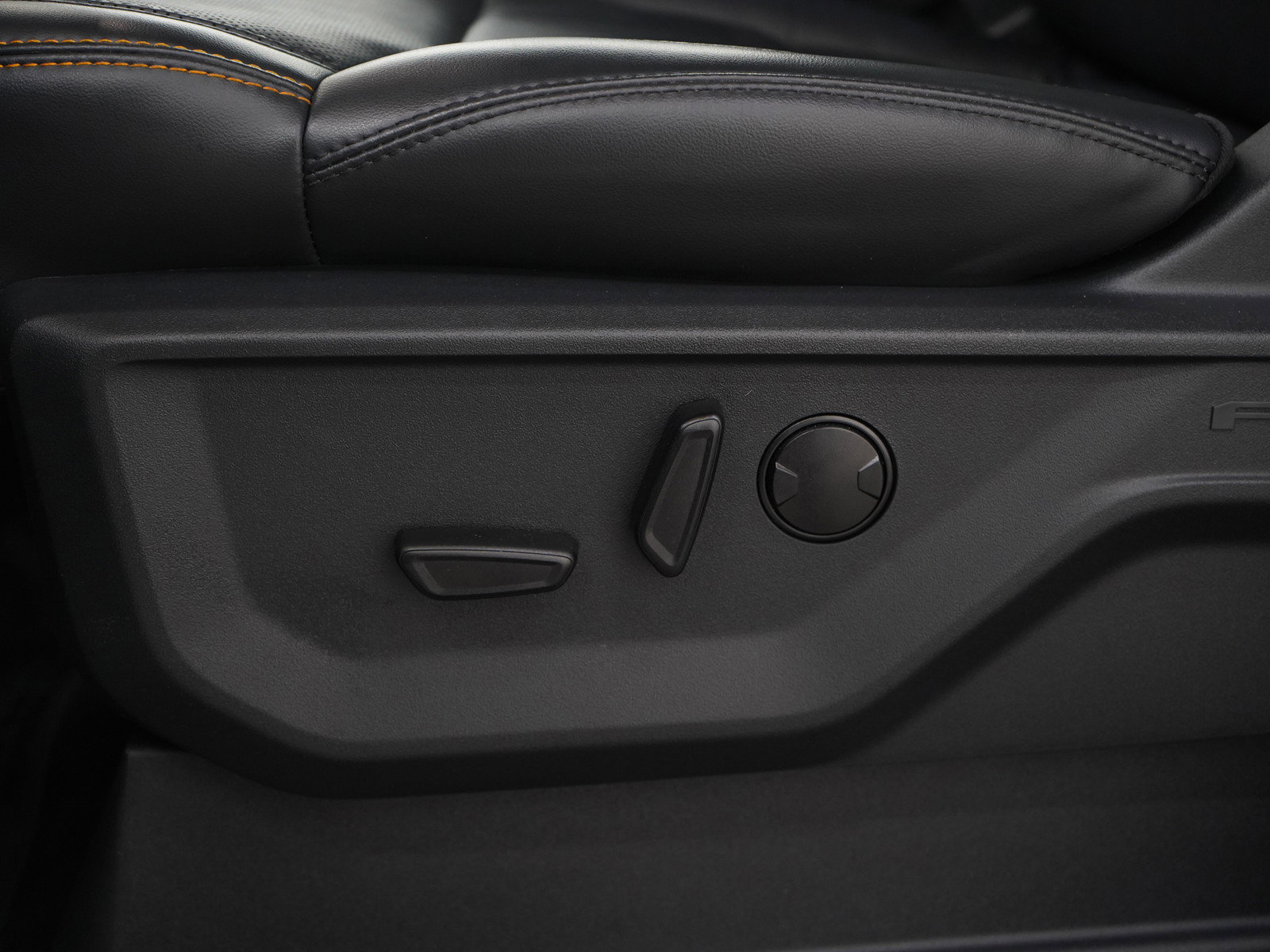 Used 2025 Ford Expedition Tremor AWD/4WD image 35