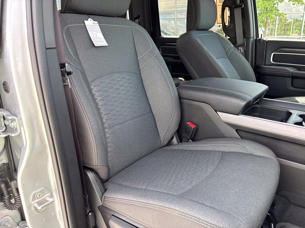 New 2027 RAM 2500 Big Horn AWD/4WD image 31