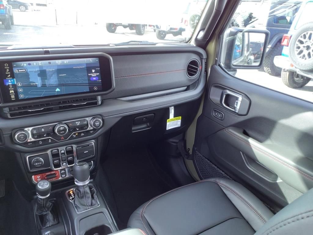 New 2025 Jeep Gladiator Rubicon AWD/4WD image 13