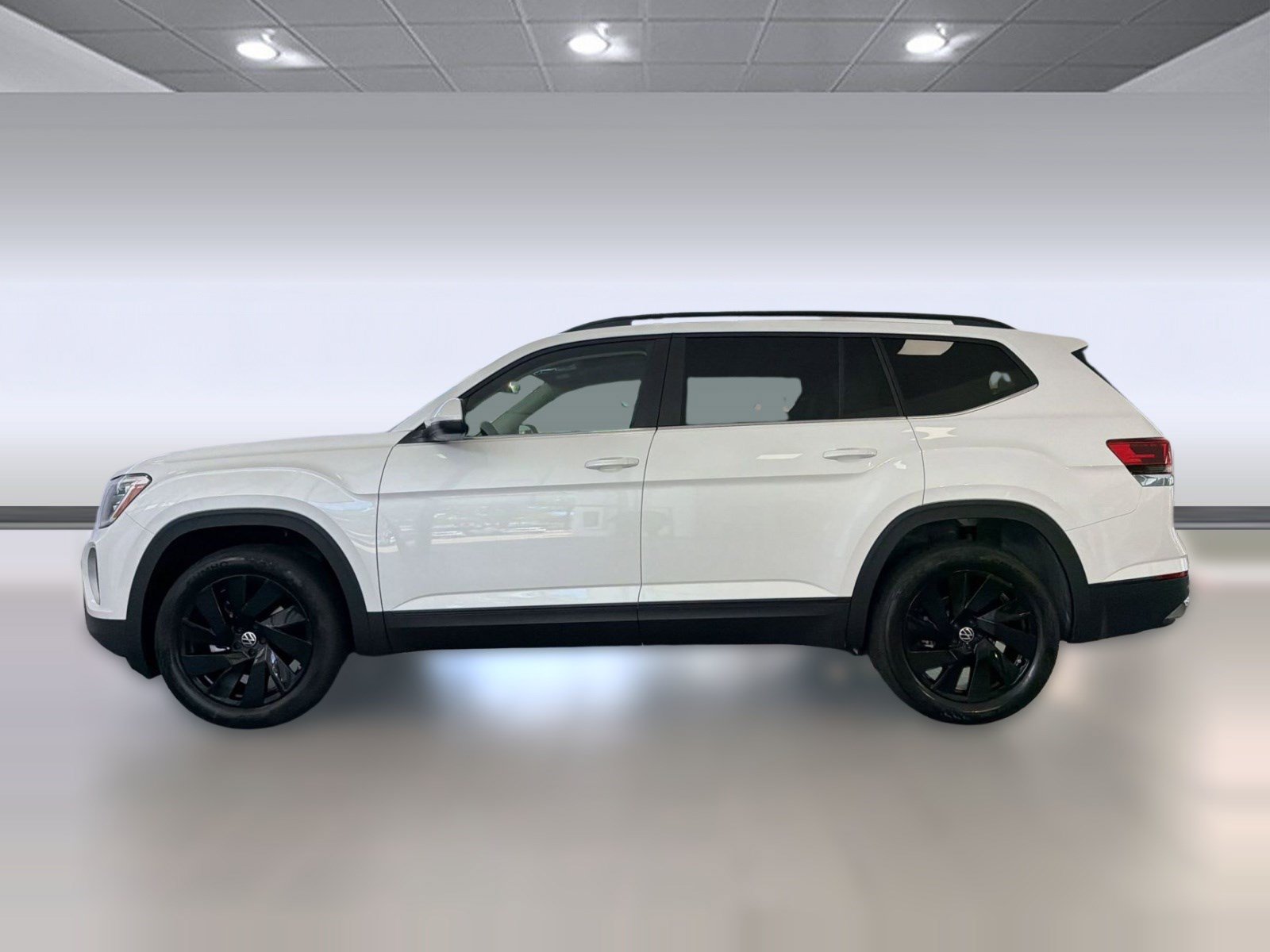 New 2026 Volkswagen Atlas SE FWD image 2