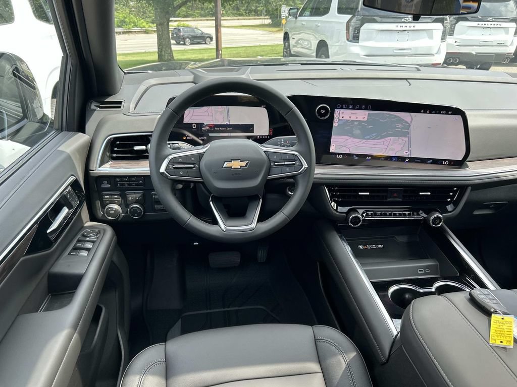 New 2026 Chevrolet Tahoe LT w/ Sun And Tow Package AWD/4WD image 4